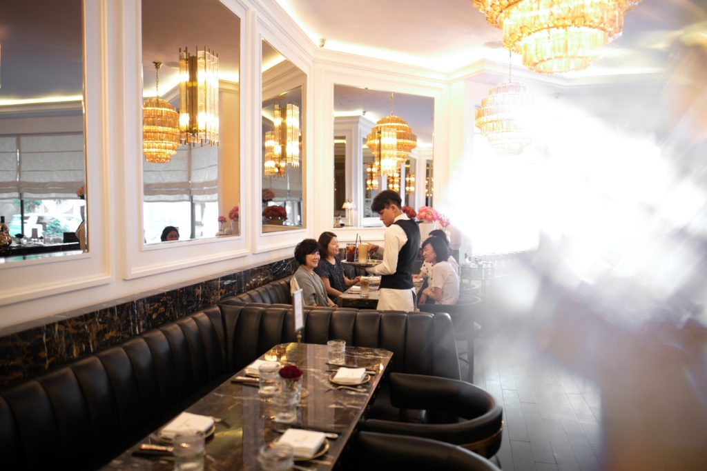 Làm sao để finding restaurant không gian sang trọng tại Hồ Chí Minh Finding-restaurant-2